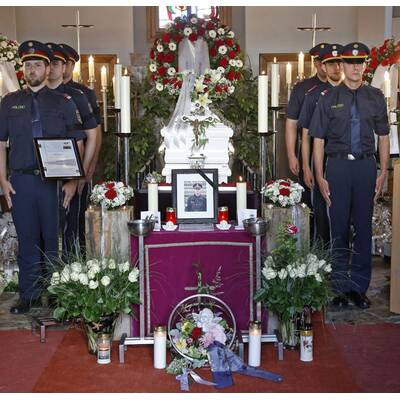 Der bewegende Abschied vom Polizei-Helden