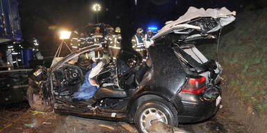 Frontal-Crash fordert zwei Tote in Kitzbühel
