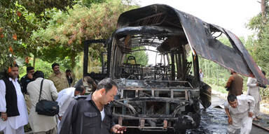 11 Tote bei Bombenanschlag auf Bus