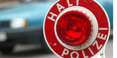 Mit 2,1 Promille und ohne F&uuml;hrerschein