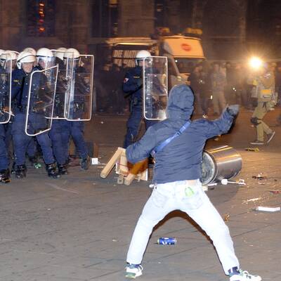 2.000 Polizisten im Ball-Einsatz