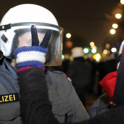 2.000 Polizisten im Ball-Einsatz