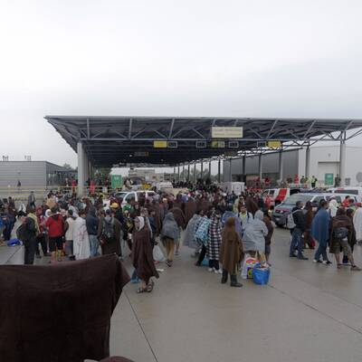 Flüchtlinge am Westbahnhof in Wien