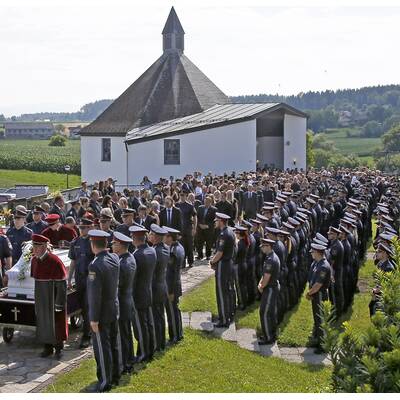 Der bewegende Abschied vom Polizei-Helden