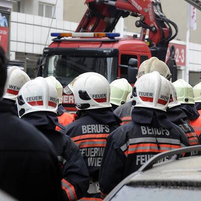 Wohnhaus in Wien nach Explosion eingestürzt