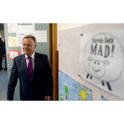 Die Spitzenkandidaten geben ihre Stimme ab