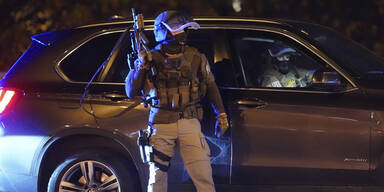 Terror in Wien: Polizei jagt Attent&auml;ter