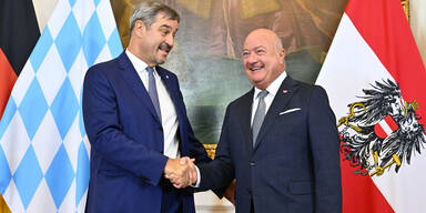 Kopie von Stocker (r./ÖVP) und der bayern Ministerpräsident Söder (CSU)