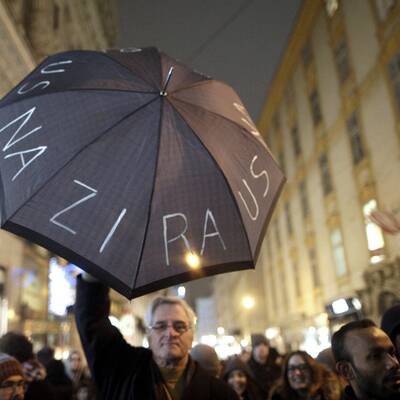 2.000 Polizisten im Ball-Einsatz