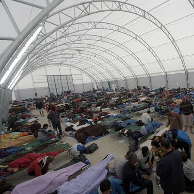 Flüchtlinge am Westbahnhof in Wien