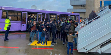 Sonderflug brachte Migranten von Belarus zur&uuml;ck in den Irak