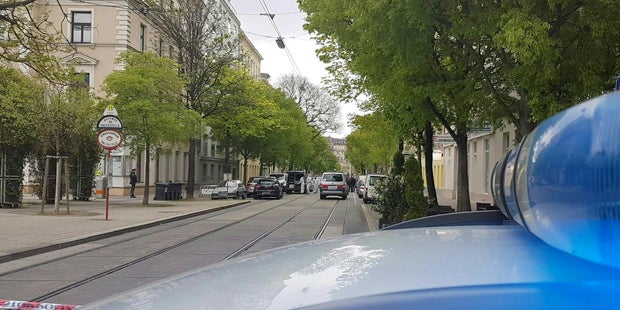 Mord in Wien: Zwei Männer noch auf der Flucht