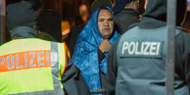 Deutsche schicken immer mehr Fl&uuml;chtlinge zur&uuml;ck.