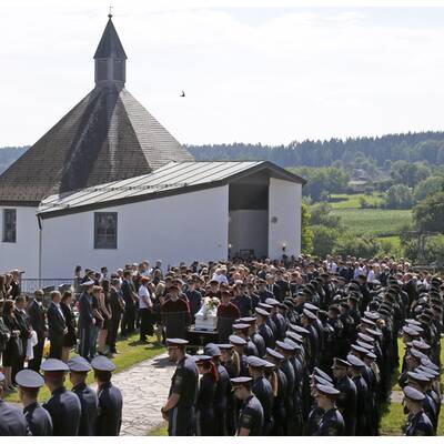 Der bewegende Abschied vom Polizei-Helden