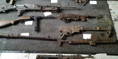 Waffenarsenal bei Delogierung entdeckt