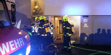 Brand in Wohnhaus gelegt: 21 Verletzte