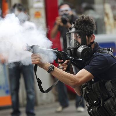 Straßenschlacht in Istanbul
