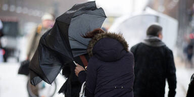 Sturm h&auml;lt Osten &Ouml;sterreichs in Atem