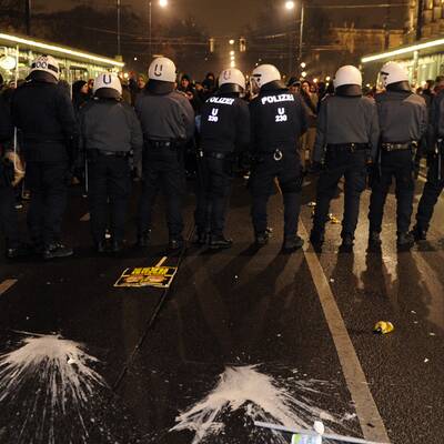 2.000 Polizisten im Ball-Einsatz