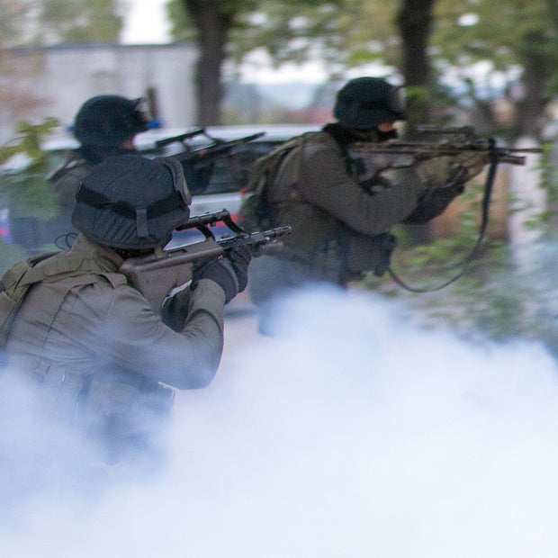 Polizei  rüstet sich für Terror-Akt