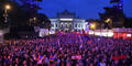 20.000 schauen Song Contest am Rathausplatz
