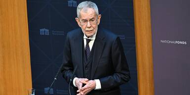 Alexander Van der Bellen