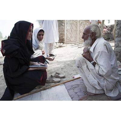 Angelina Jolie traf Flutopfer in Pakistan