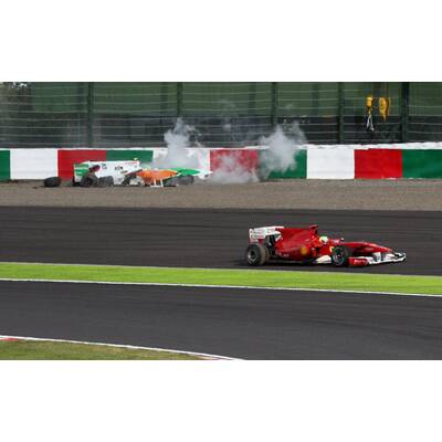 Horror-Crash: Massa räumt Liuzzi ab