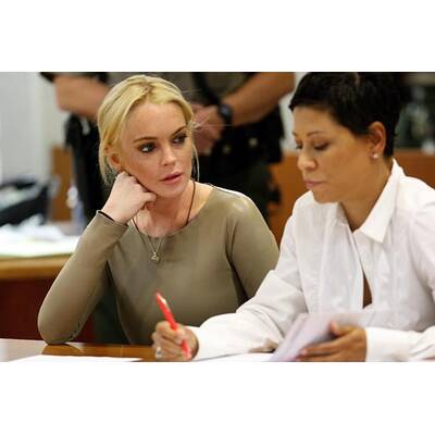 Lindsay Lohan schaut wieder einmal beim Gericht vorbei