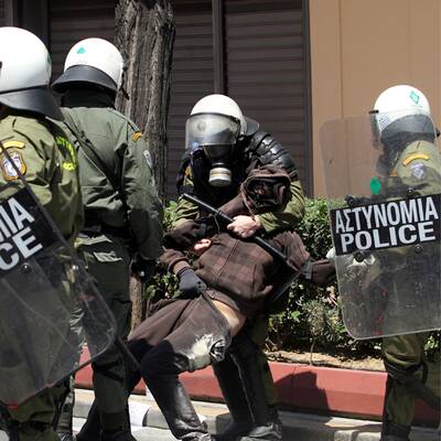 Ausschreitungen bei Streik in Athen