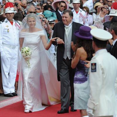 Charlene in einem Traumkleid von Armani