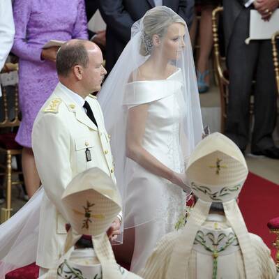 Charlene in einem Traumkleid von Armani