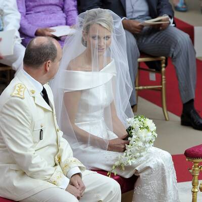 Charlene in einem Traumkleid von Armani