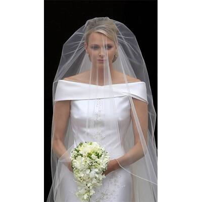 Charlene in einem Traumkleid von Armani