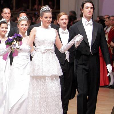 Die Swarovskis am Opernball