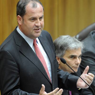 Hitzige Debatten im Parlament