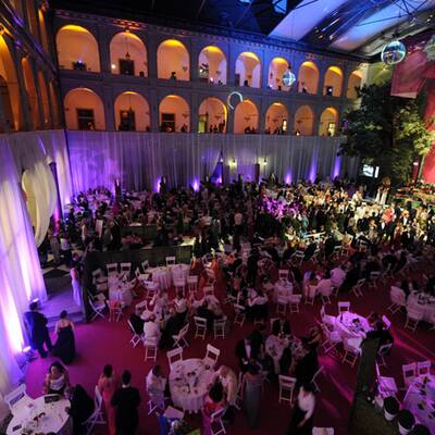 Der Auftakt zu einer wundervollen Ballnacht.