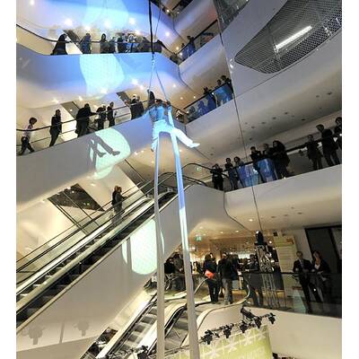 Promis bei Gerngross-Eröffnung