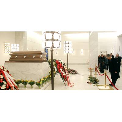 Die Aufbahrungshalle 2