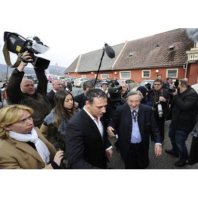 Ruby und Lugner flogen zum Lunch nach Kärnten