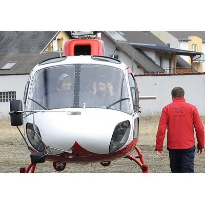 Ruby und Lugner flogen zum Lunch nach Kärnten