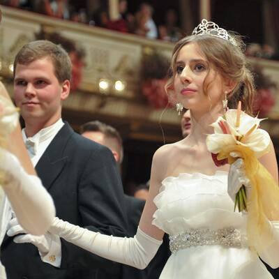 Gloria Burda eröffnet