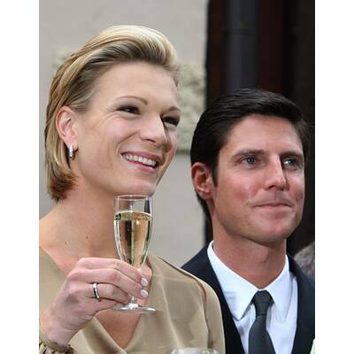 Maria Riesch in Gold: Standesamtliche Trauung in Garmisch