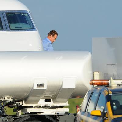 Arnold Schwarzenegger in Wien gelandet