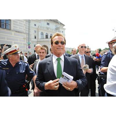 Arnold Schwarzenegger bei Bundeskanzler Werner Faymann.