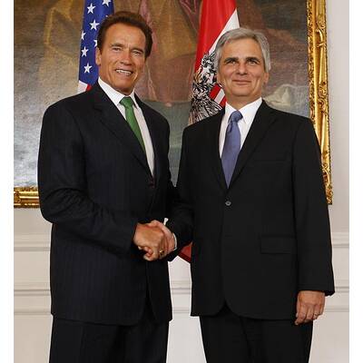 Arnold Schwarzenegger in Wien gelandet