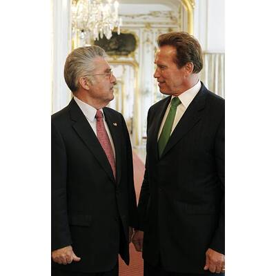 Arnold Schwarzenegger in Wien gelandet