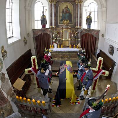 Hier wird Otto Habsburg aufgebahrt