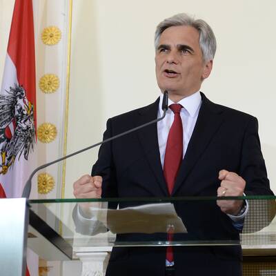 Bundeskanzler Faymann tritt zurück