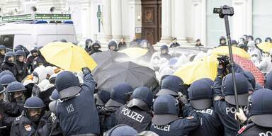 Demo gegen Gas-Konferenz eskalierte: 143 Festnahmen